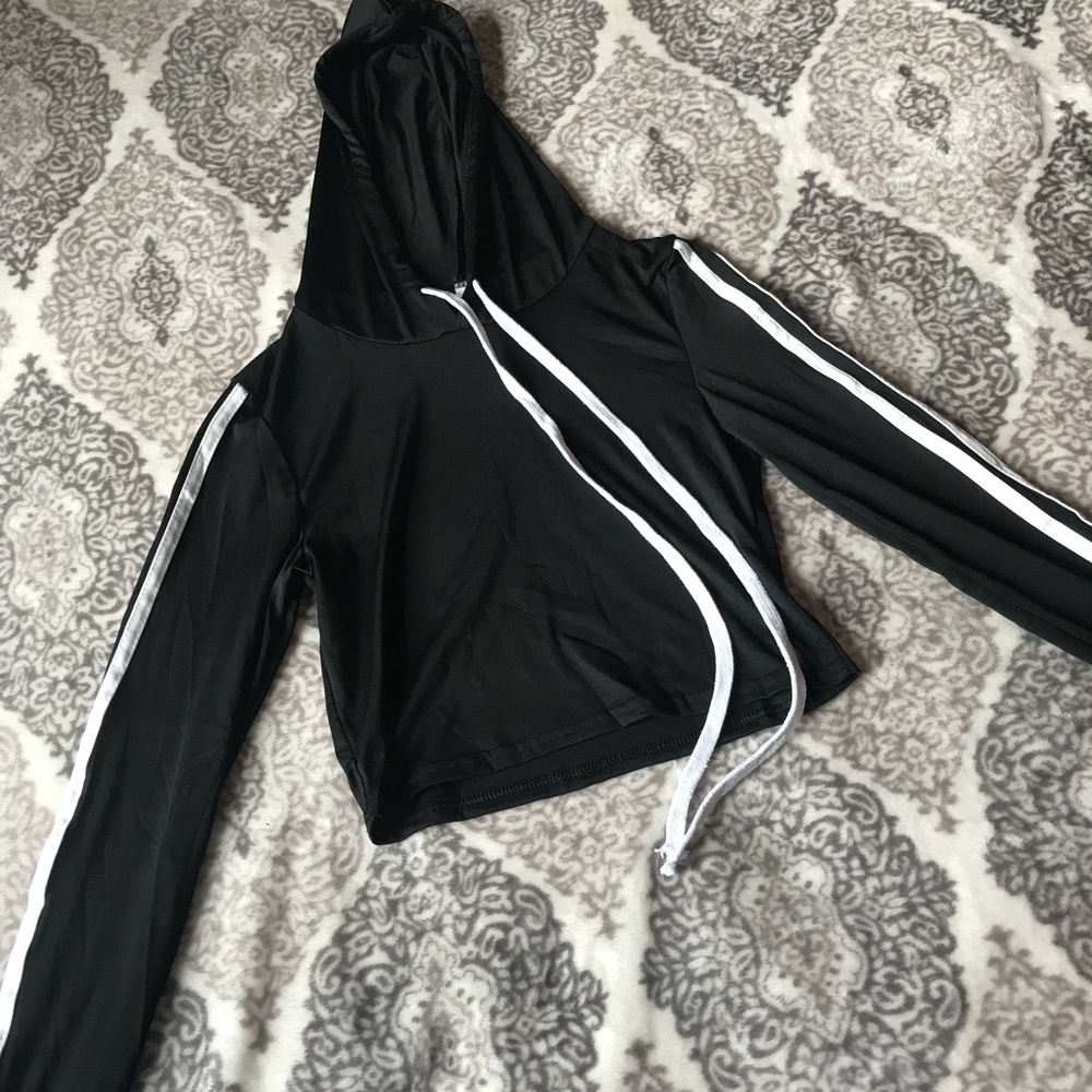 NWOT Striped Long Sleeve Cropped T-shirt